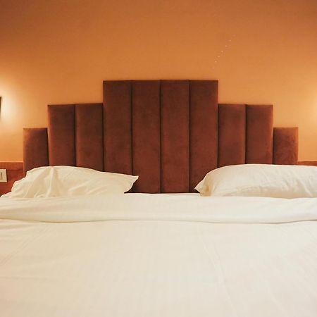 The Krati Resort & Convention Centre Bareli Kültér fotó