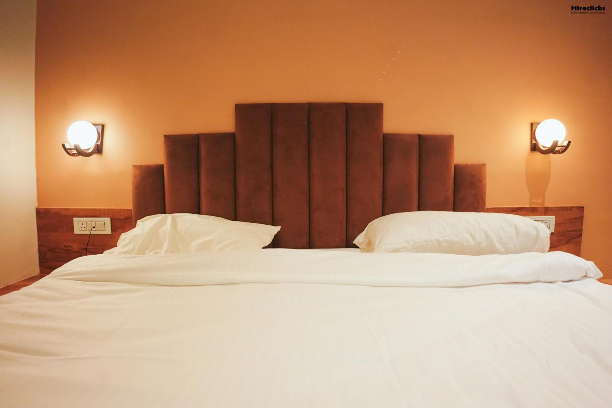 The Krati Resort & Convention Centre Bareli Kültér fotó