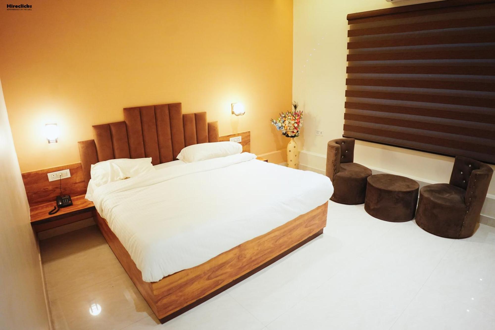 The Krati Resort & Convention Centre Bareli Kültér fotó