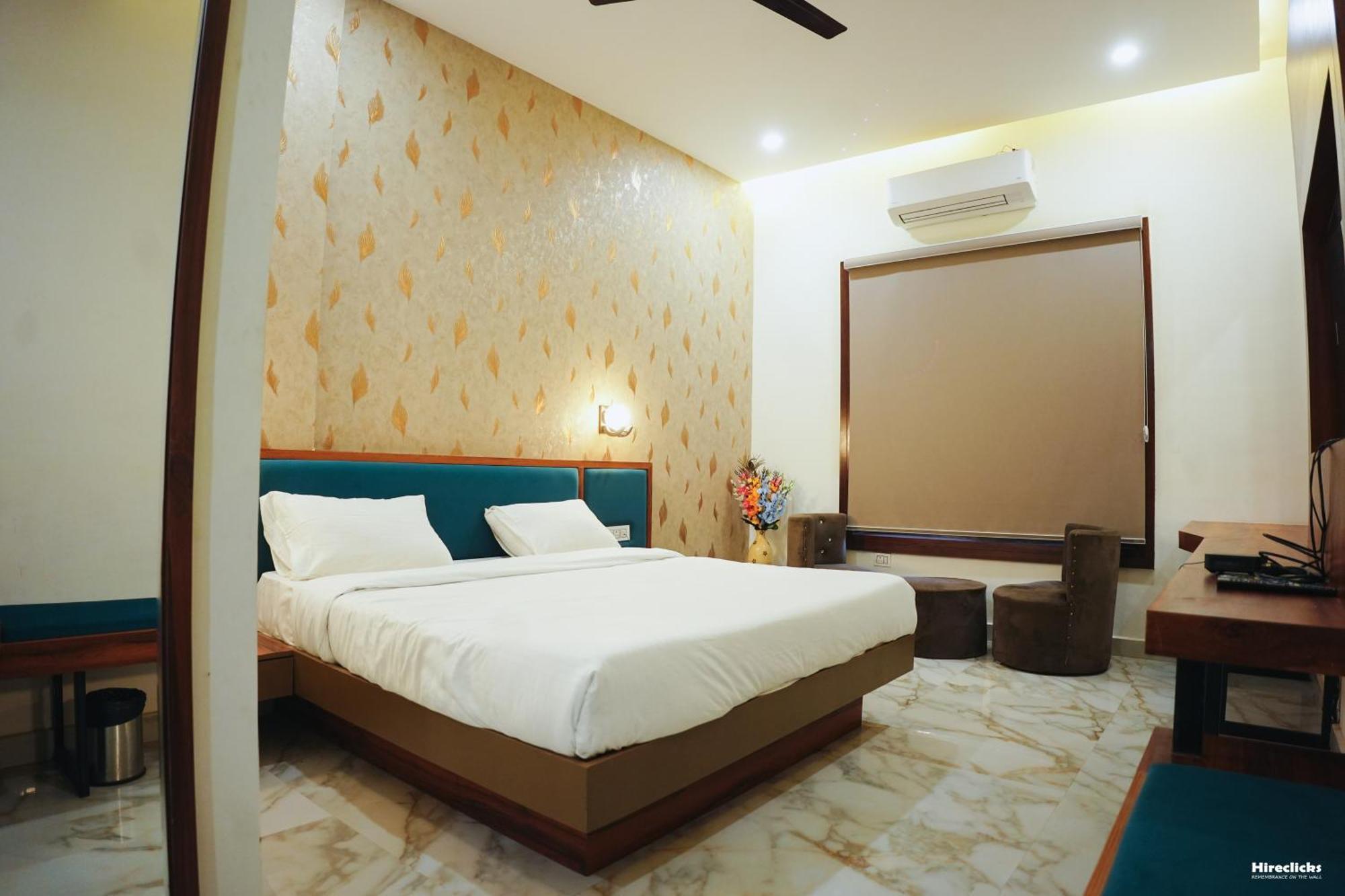 The Krati Resort & Convention Centre Bareli Kültér fotó